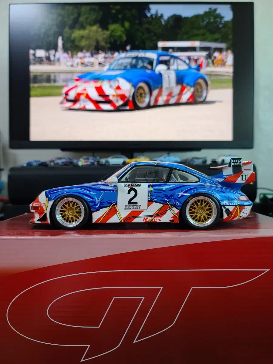 GT Spirit 1:18 포르쉐 911 GT2